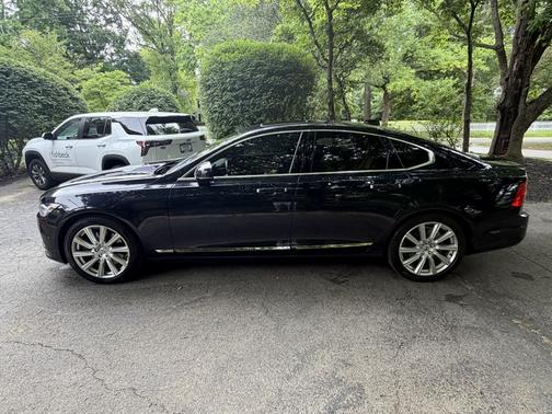 Blue 2017 Volvo S90 T6 Inscription