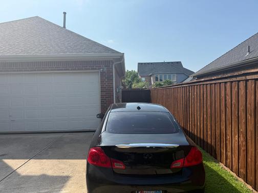 Black 2010 INFINITI G37 Journey