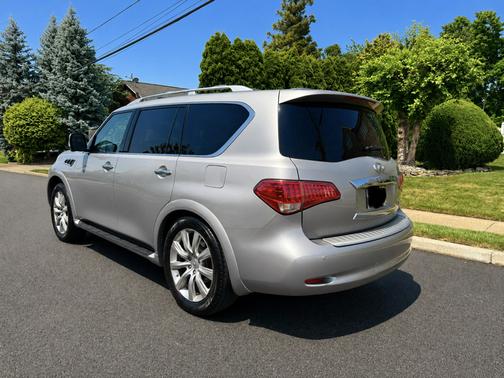 Gray 2011 INFINITI QX56 Base
