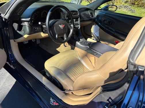 Blue 2001 Chevrolet Corvette Base