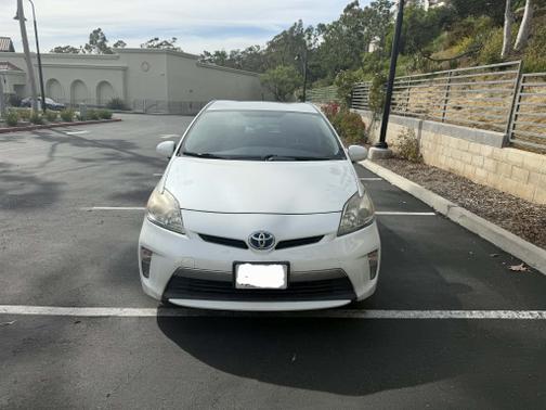 White 2014 Toyota Prius Plug-in Base