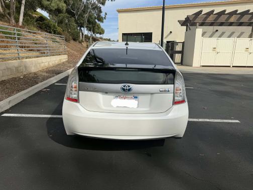 White 2014 Toyota Prius Plug-in Base