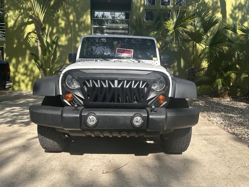 White 2013 Jeep Wrangler Sport