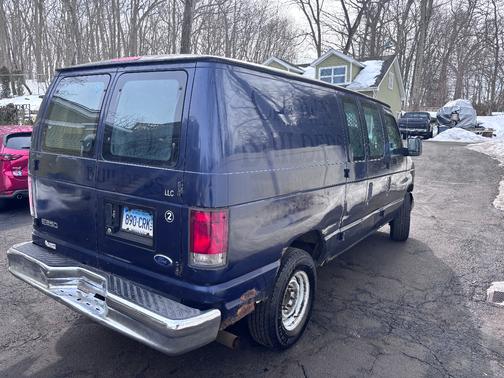 2004 Ford E250 Base