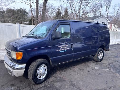 2004 Ford E250 Base