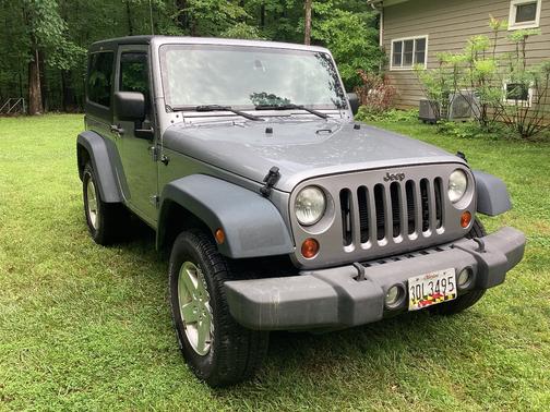 Silver 2013 Jeep Wrangler Sport