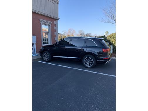 Photo 1 of 11 of 2017 Audi Q7 3.0T Premium