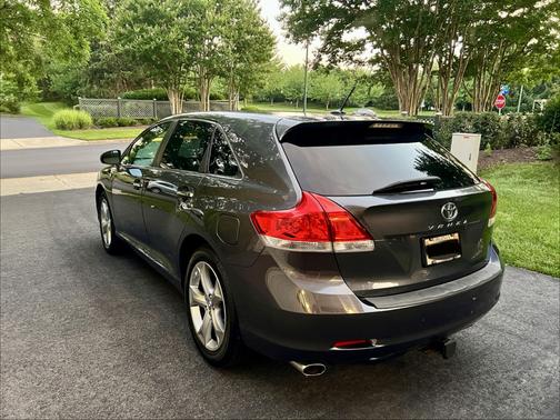 Gray 2009 Toyota Venza Base