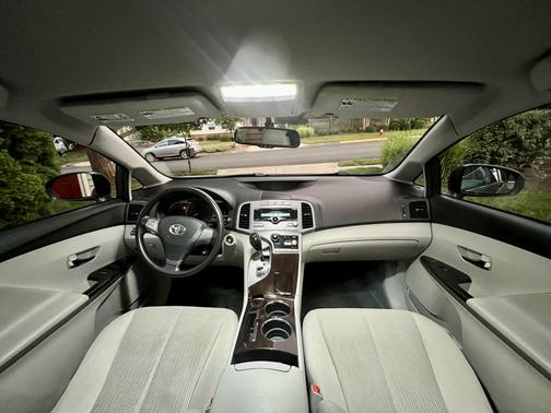 Gray 2009 Toyota Venza Base