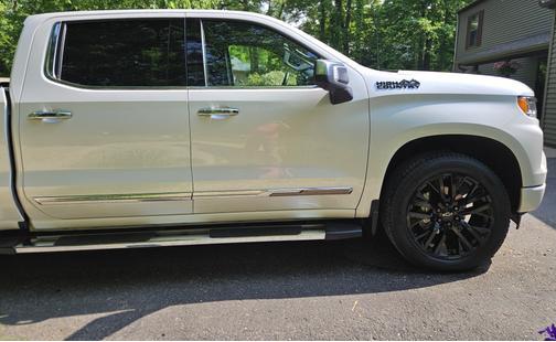 2022 Chevrolet Silverado 1500 High Country