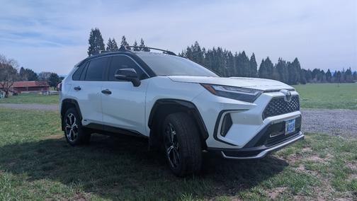 White 2025 Toyota RAV4 Plug-In Hybrid XSE