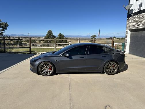 2023 Tesla Model 3 Performance