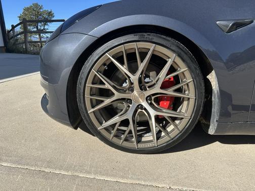 2023 Tesla Model 3 Performance