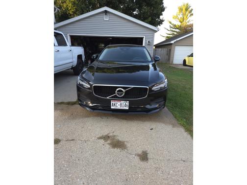 2018 Volvo S90 T6 Momentum