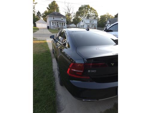 2018 Volvo S90 T6 Momentum