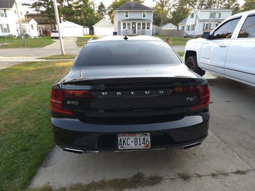 2018 Volvo S90 T6 Momentum