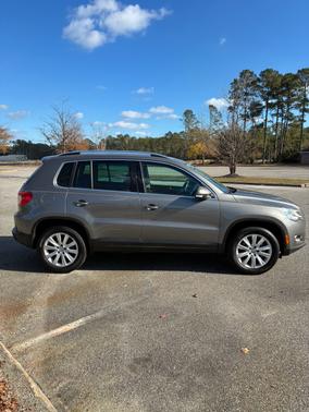2010 Volkswagen Tiguan SE