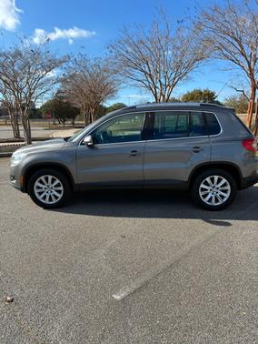 2010 Volkswagen Tiguan SE