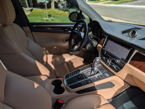 2021 Porsche Macan Macan S