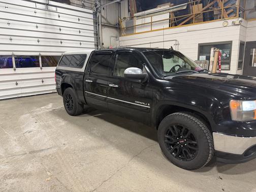 2008 GMC Sierra 1500 Denali Crew Cab