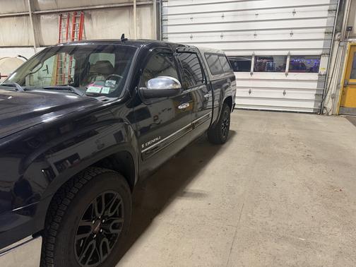 2008 GMC Sierra 1500 Denali Crew Cab
