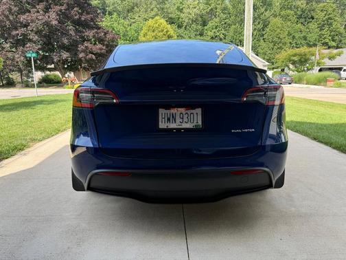 Blue 2021 Tesla Model Y Long Range
