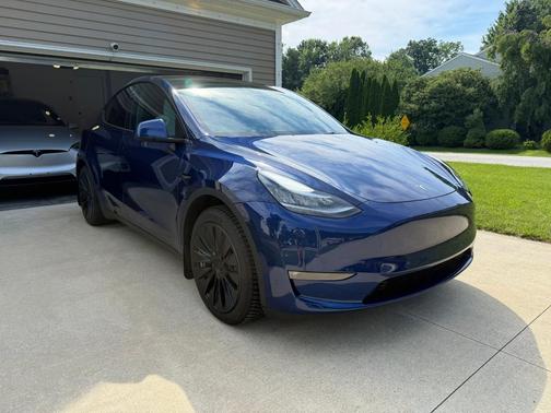 Blue 2021 Tesla Model Y Long Range