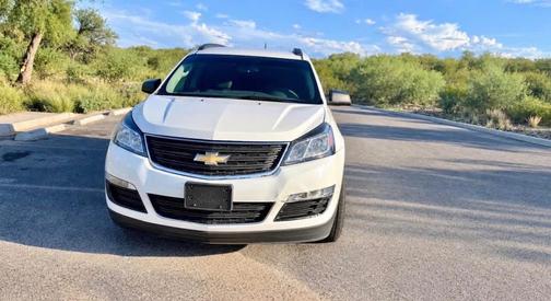 White 2013 Chevrolet Traverse LS