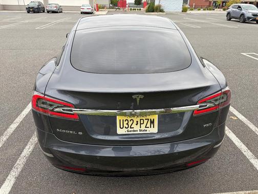 Gray 2018 Tesla Model S 75D
