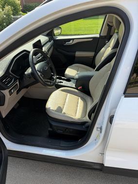White 2020 Ford Escape SEL
