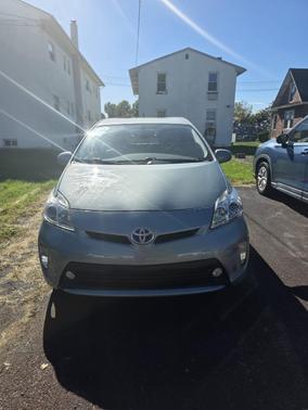 Blue 2014 Toyota Prius Three