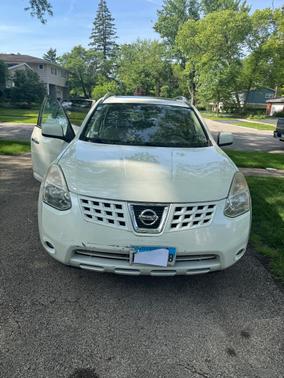 White 2010 Nissan Rogue SL