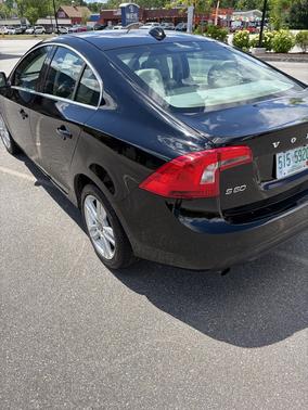 Black 2012 Volvo S60 T5