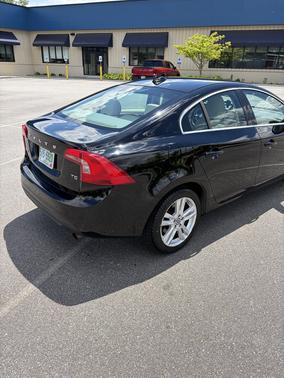 Black 2012 Volvo S60 T5