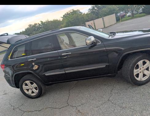 Black 2011 Jeep Grand Cherokee Limited