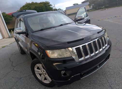 Black 2011 Jeep Grand Cherokee Limited