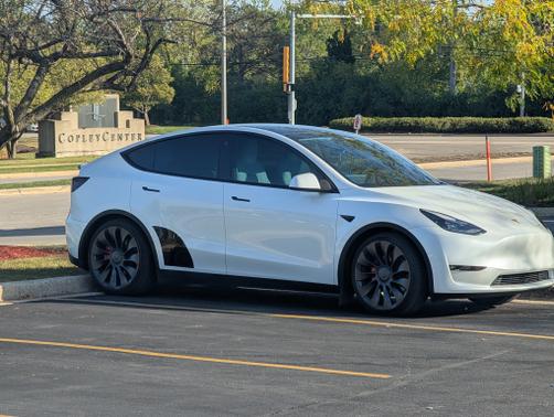 2023 Tesla Model Y Performance