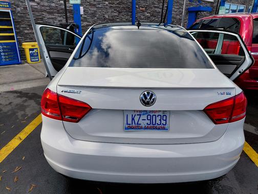 2014 Volkswagen Passat 1.8T Auto Sport