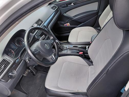 2014 Volkswagen Passat 1.8T Auto Sport