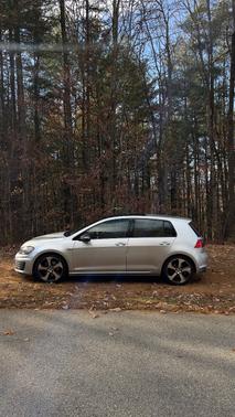 2015 Volkswagen Golf GTI 2.0T SE 4-Door