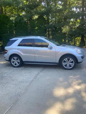 Silver 2009 Mercedes-Benz M-Class ML 350 4MATIC