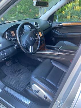 Silver 2009 Mercedes-Benz M-Class ML 350 4MATIC