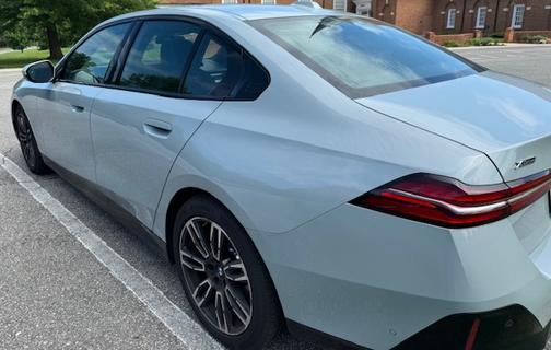 2024 BMW 530 i xDrive