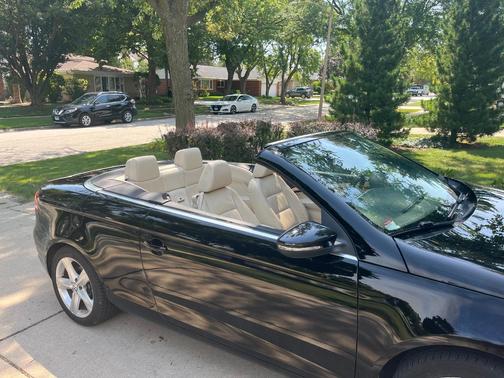 Black 2012 Volkswagen Eos Lux