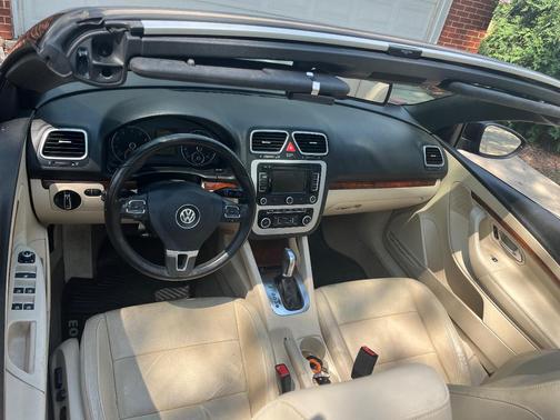 Black 2012 Volkswagen Eos Lux