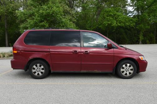 Red 2003 Honda Odyssey EX-L