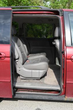 Red 2003 Honda Odyssey EX-L