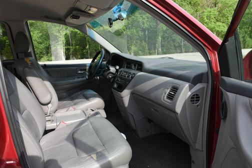 Red 2003 Honda Odyssey EX-L