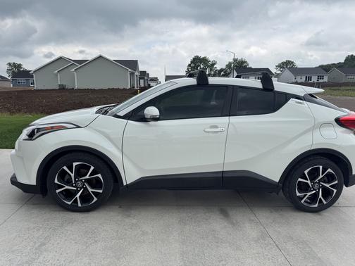 2018 Toyota C-HR XLE Premium