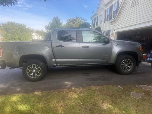 Gray 2022 GMC Canyon AT4 w/Cloth